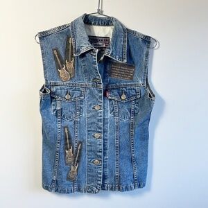 Vintage CRN-F3 unique denim vest, music, guitar appliqués size XS